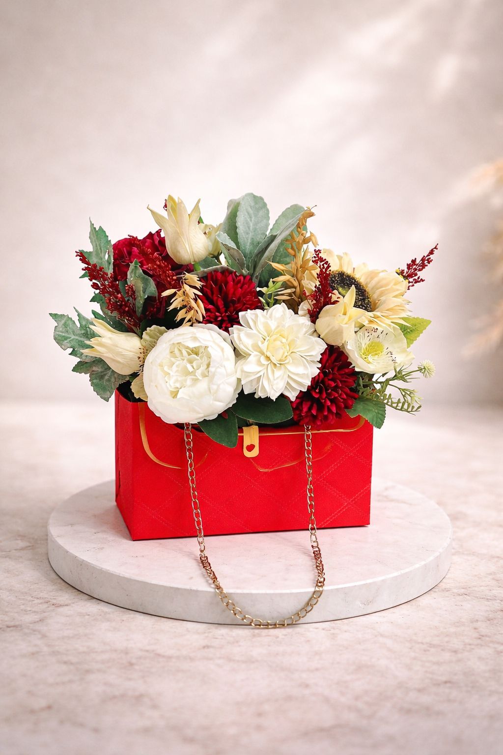 ÇANTA KUTUDA ÇİÇEK