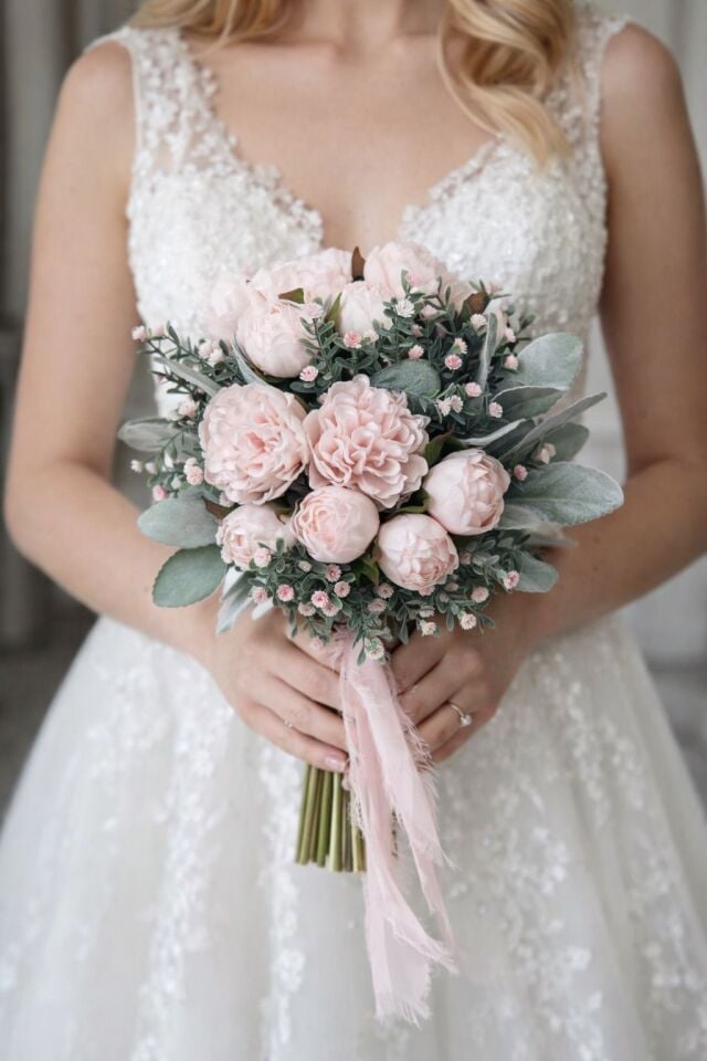 ŞAKAYIK GELİN ÇİÇEĞİ